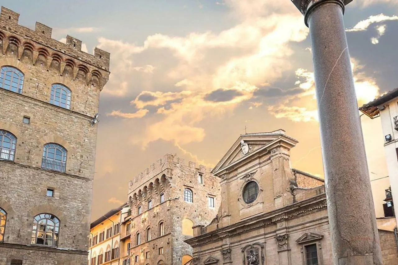Ponte Vecchio & Maggio Jewel Loft Apartment Florence