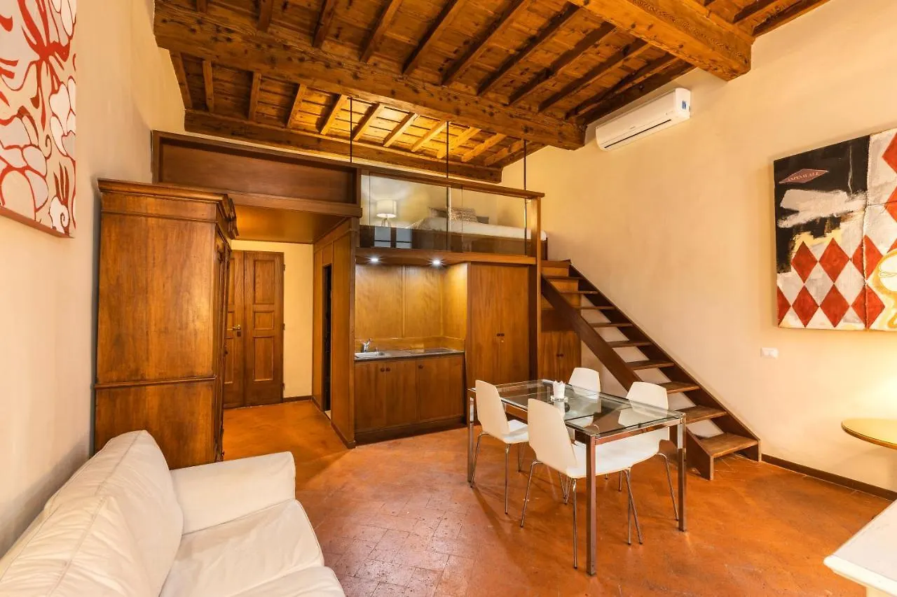 Ponte Vecchio & Maggio Jewel Loft Apartment Florence