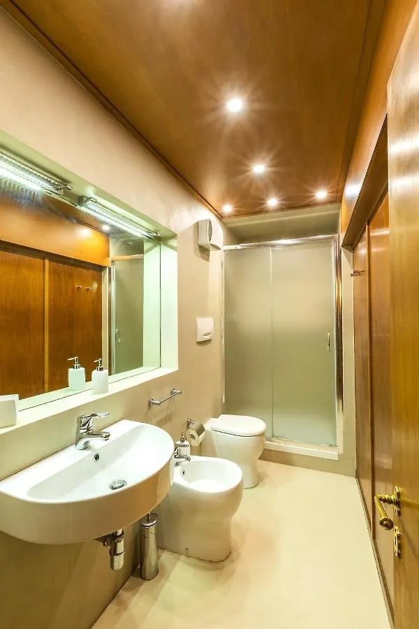 Ponte Vecchio & Maggio Jewel Loft Apartment Florence