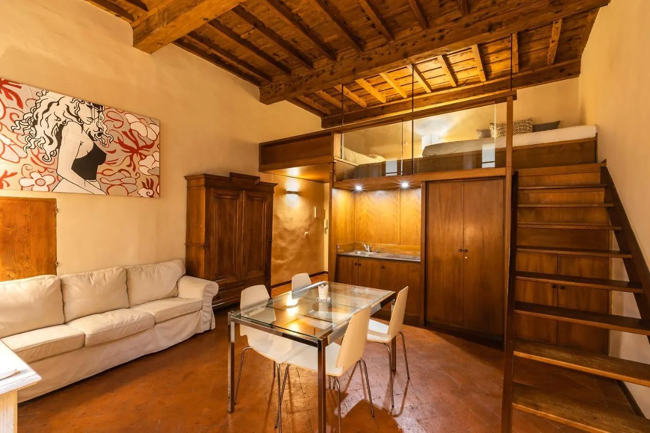Ponte Vecchio & Maggio Jewel Loft Apartment Florence Italy