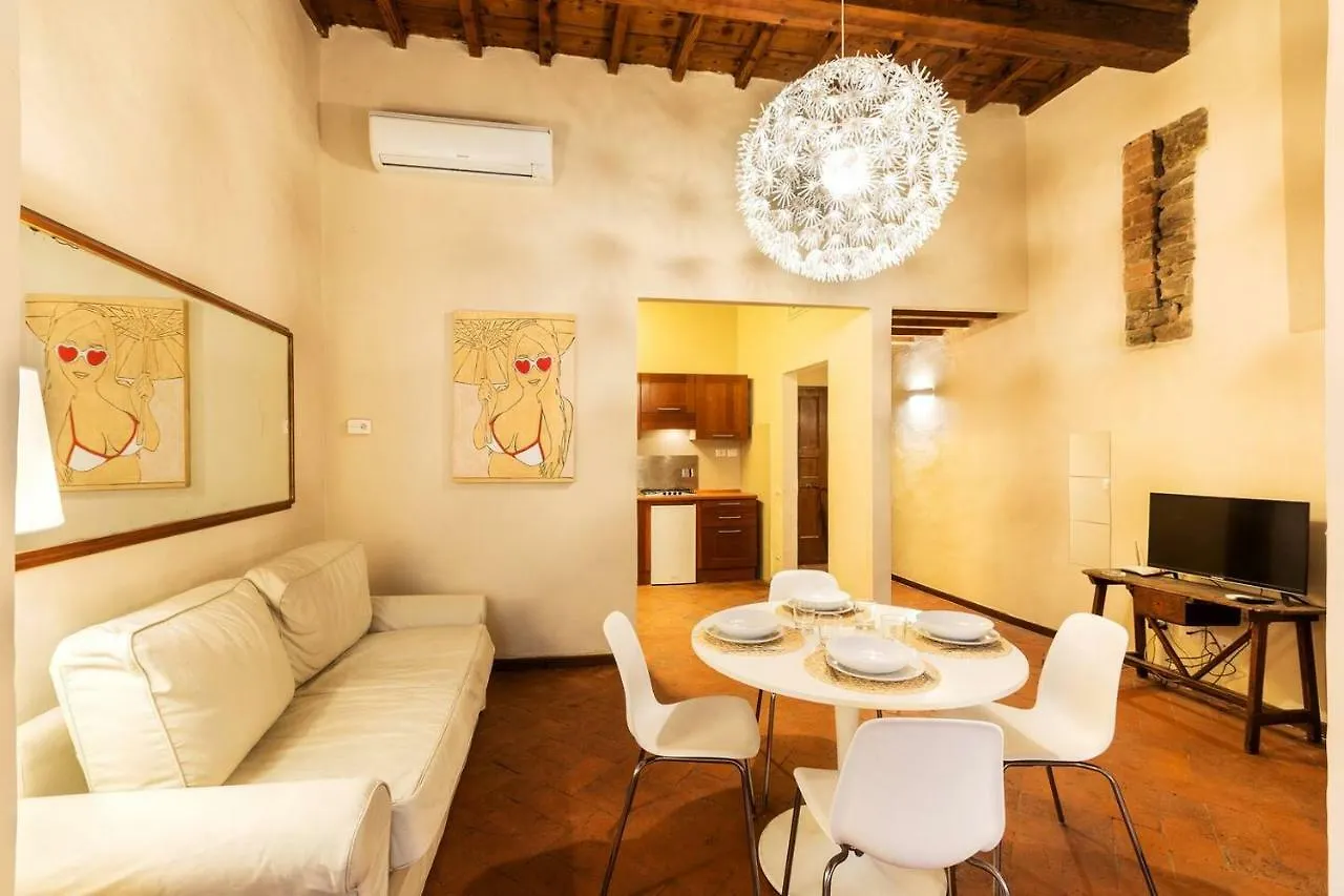 Ponte Vecchio & Maggio Jewel Loft Apartment Florence