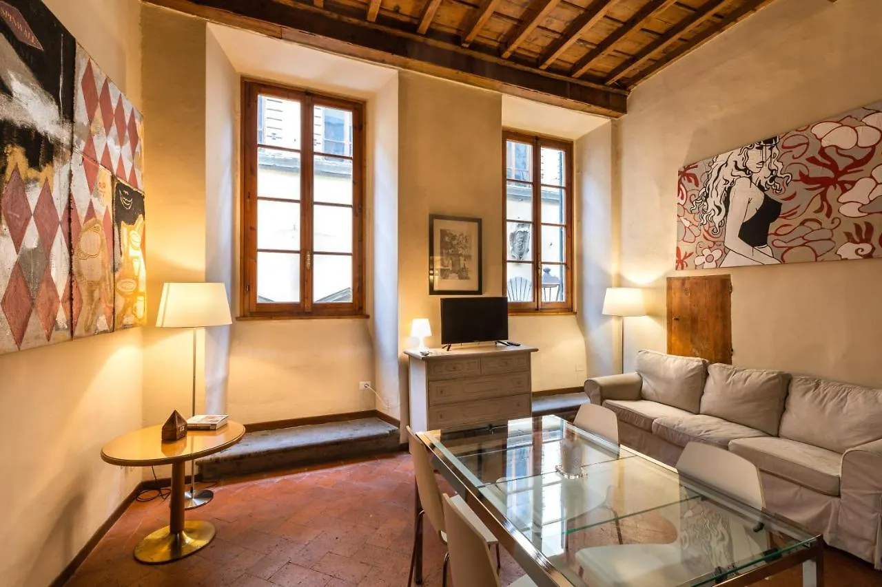 Ponte Vecchio & Maggio Jewel Loft Apartment Florence